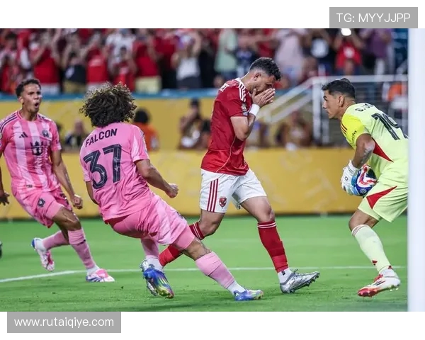 豪门对决与新老球员同场竞技 新版世俱杯明日开幕 32队争夺10亿美元奖金